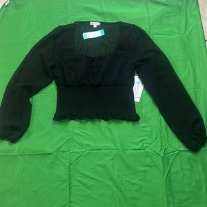 NINE BRITTON

Willow Sheer Sleeve Smocked Blouse
MP | Black